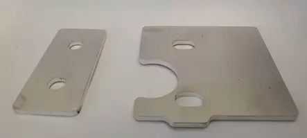 Etuperän vahvikelevy - Mönkijän kardaanit ja tukilaakerit - 198262 - 1