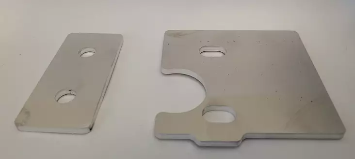 Etuperän vahvikelevy - Mönkijän kardaanit ja tukilaakerit - 198262 - 1