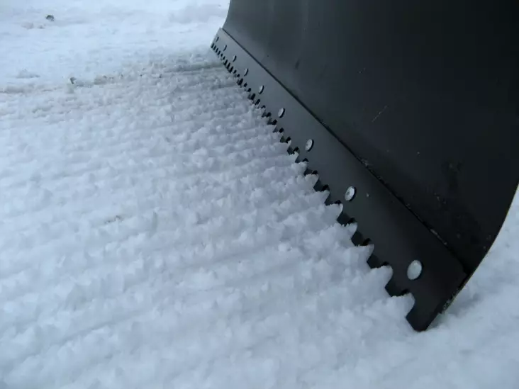 Hammastettu kulutusterä Iron Baltic V-180cm G2 - Mönkijän puskulevyjen lisävarusteet - AN-1406 - 1