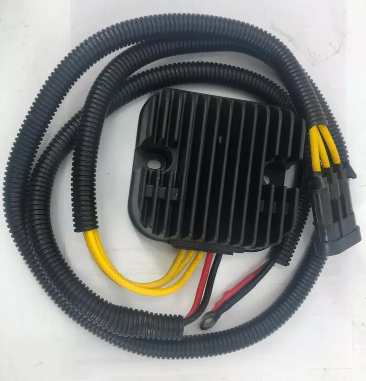 JÄNNITTEENSÄÄDIN sportsman 570 2014- - Mönkijän jännitteensäätimet - 147549 - 2